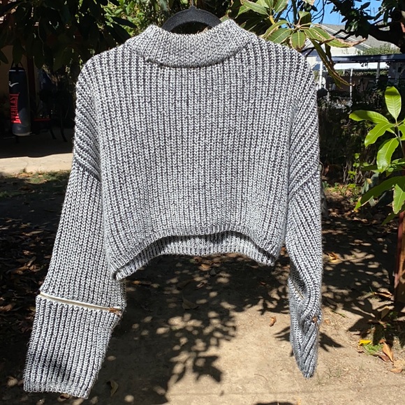 Mock neck sweater (SOLD) - Picture 1 of 7